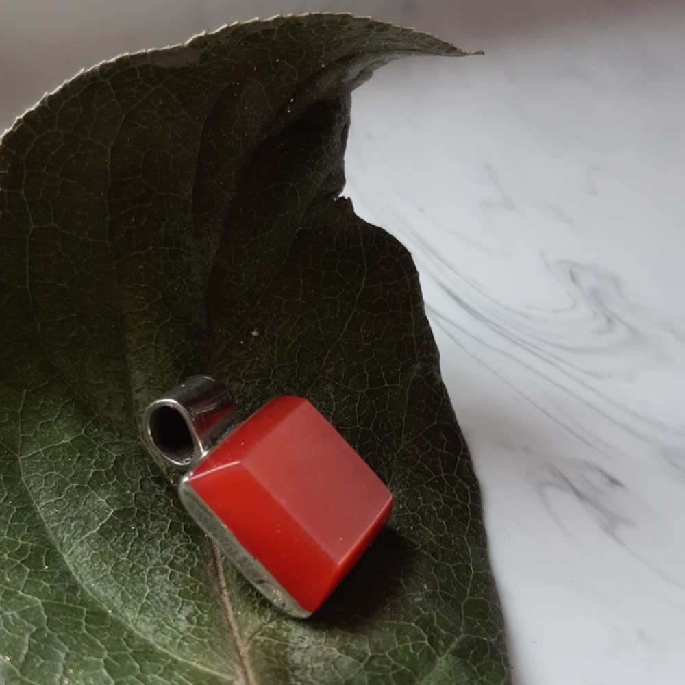☃️SILVER PEARLESCENT Pendant - Picture 2 of 4